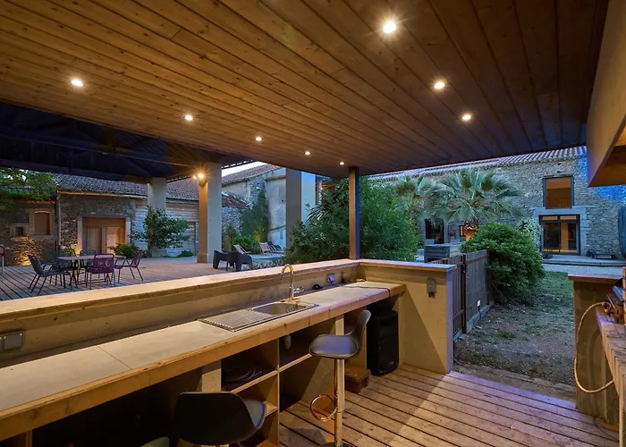 Appartement Bel Avec Piscine Chauffée Pezens